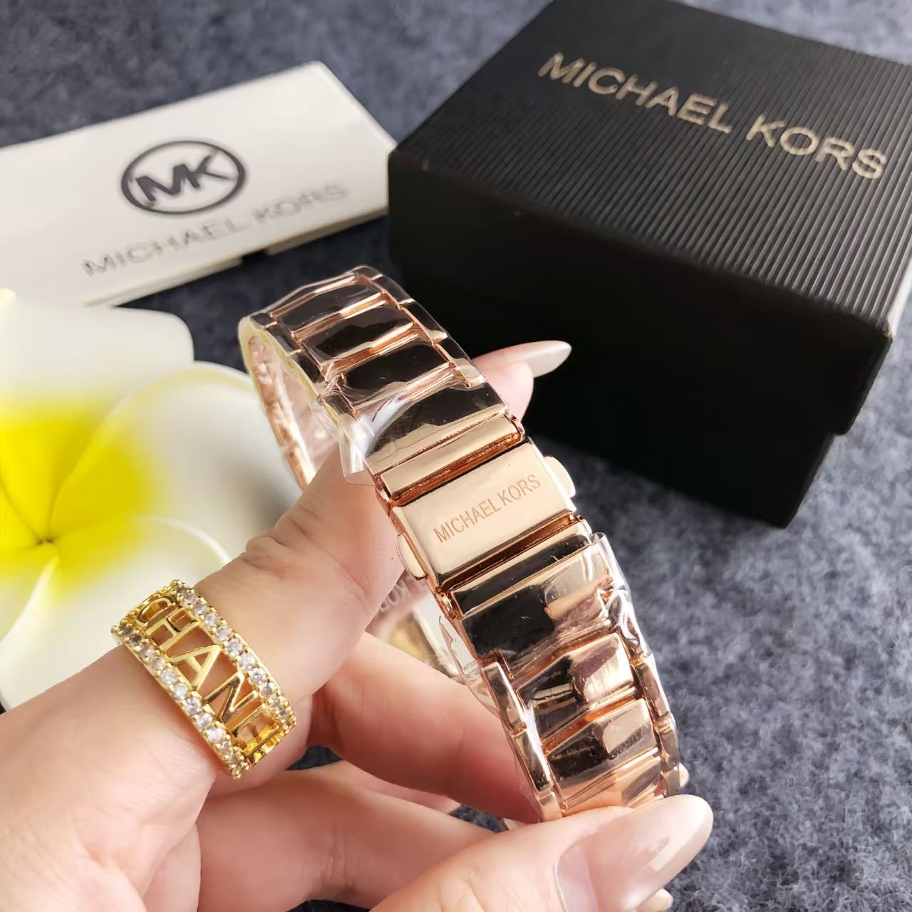 Michael Kors Jam Tangan Wanita - Luxury Watch Photography ulasan dan harga